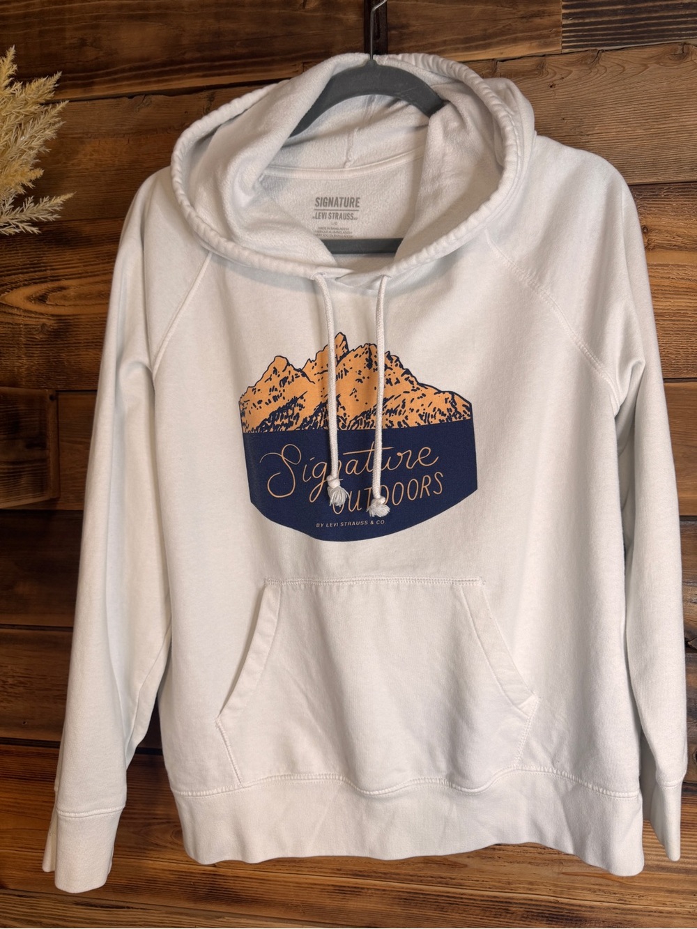 Levi Signature Graphic Outdoors White Blue Hoodie Sweatshirt | Size Large